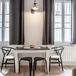 A21 Republique Marais 1Bedroom Paris03 Ac