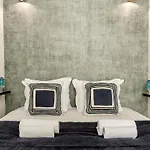 A21 Republique Marais 1Bedroom Paris03 Ac